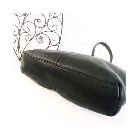 B. Makowsky Shoulder Bag - Picture 3 of 6